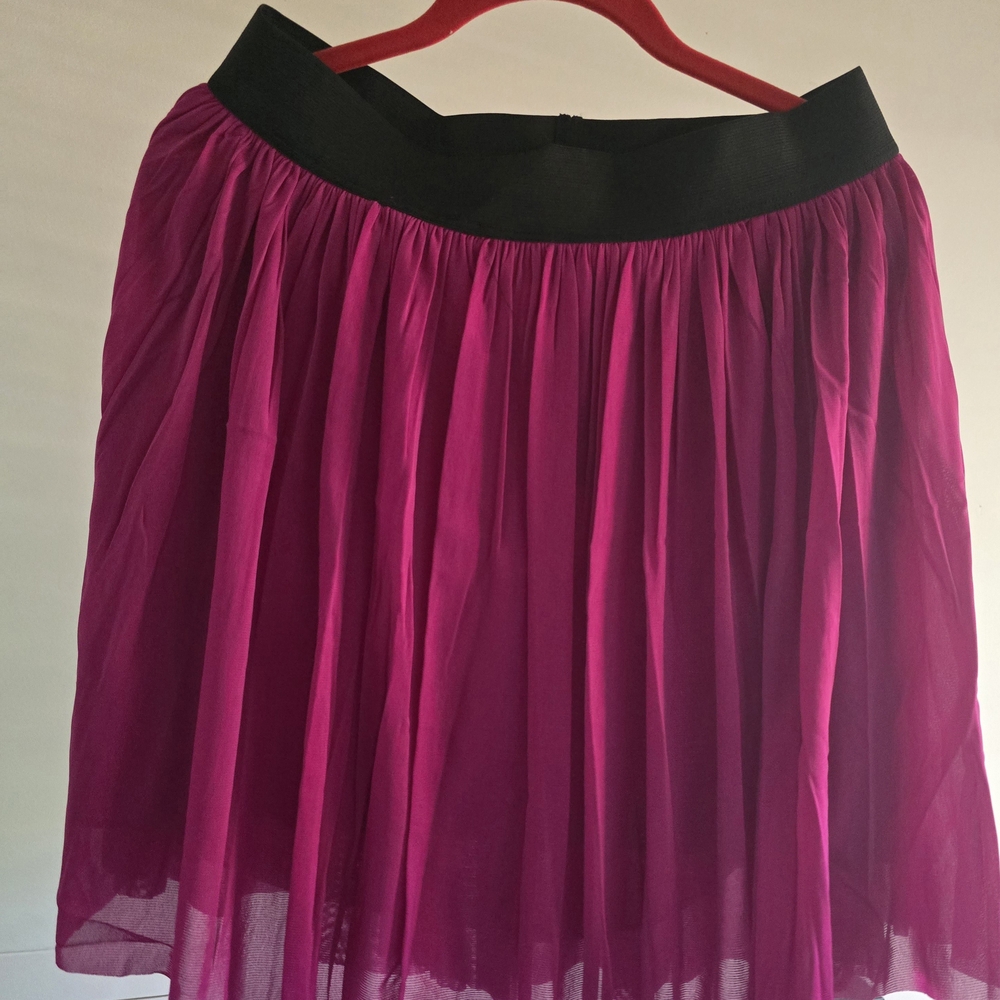 NEW Vince Camuto Skirt, MED